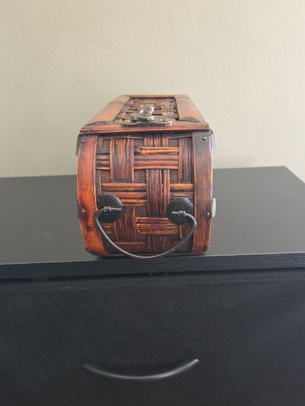Vintage Woven Bamboo Hinged Wine Bottle Carrier - Picture 5 of 11